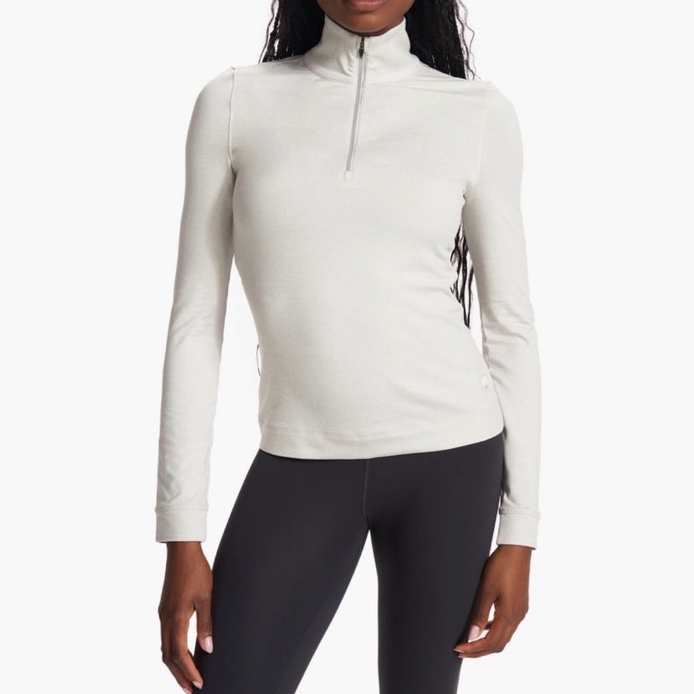 NWOT VUORI Halo Essential Half Zip Women's DreamKnit Pullover Salt Heather